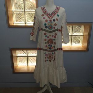 A.L.S. White Dress with Embroidered Flowers Size S